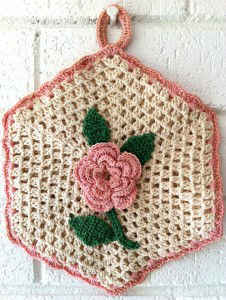 Camille Rose Vintage Potholder – Free Crochet Pattern