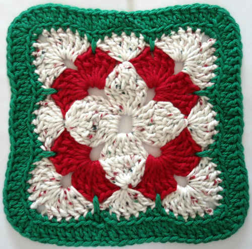 #279 Christmas Flower Crochet Dishcloth ? Maggie Weldon ...
