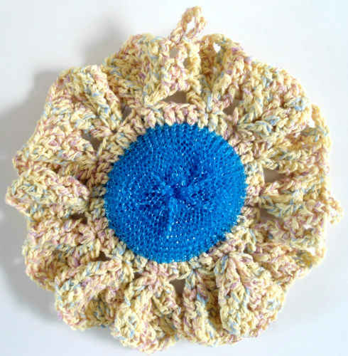 #332 Flower Scrubbie Dishcloth ? Maggie Weldon Maggies Crochet