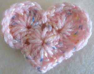 Free Crochet Pattern – Medium Heart #15