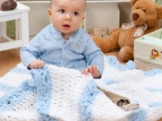 Free Quick & Cozy Blanket Crochet Pattern from RedHeart.com