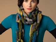 Free Hand-Crochet Cowl Crochet Pattern from RedHeart.com
