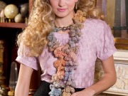 Free Chain of Flowers Scarf Crochet Pattern from RedHeart.com