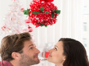 Free Holiday Kissing Ball Crochet Pattern from RedHeart.com
