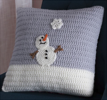LW4677-Snowy-Day-Pillow-Back