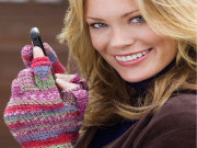Free Texting Gloves Crochet Patter from RedHeart.com
