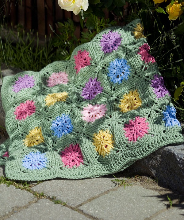 WR1654-Crochet-Flower-Field